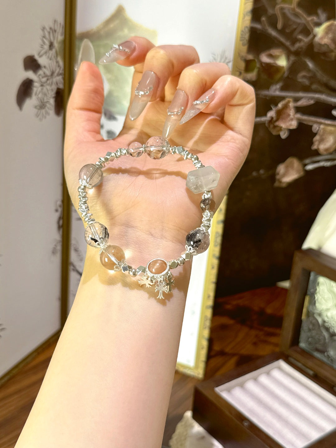 ▫️▪️ Green Ghost Shining Sunstone Double-Pointed Bracelet
